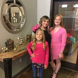 Meet your Posher, Dana